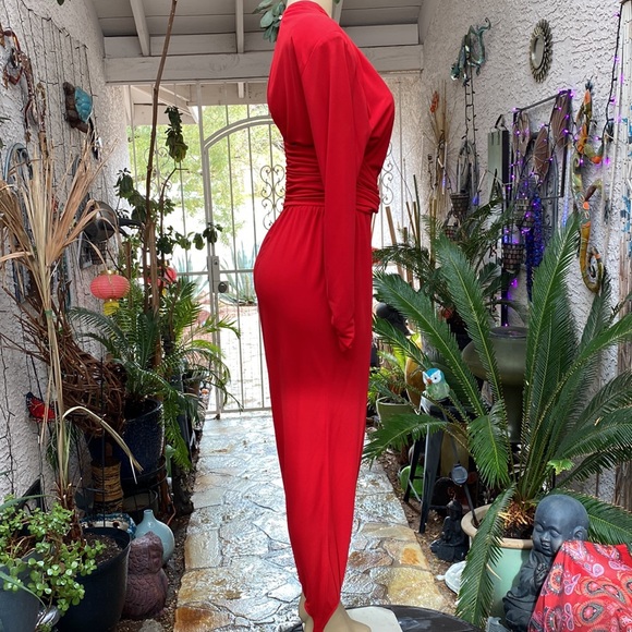 ♦️❤️♦️KAREN OKADA FOR DAVID HOWARD VINTAGE RED STIRRUPS JEWELED JUMPSUIT♦️❤️♦️ - Picture 7 of 9